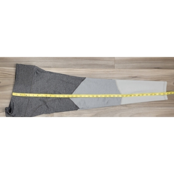 Old Navy Leggings size large - Picture 4 of 8